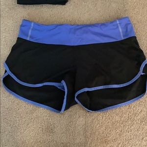 Lululemon Sz 6 shorts. I think they are Speed Up